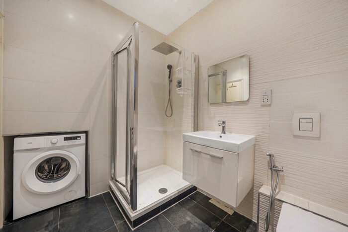 2 Bedroom Flat To Rent In Brunswick House, - Balcombe Street, NW1