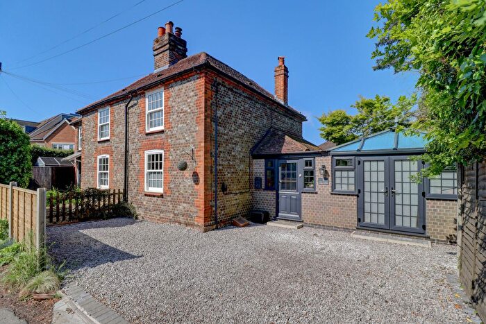 2 Bedroom Semi-Detached House For Sale In Holmer Green Road, Hazlemere, High Wycombe, HP15