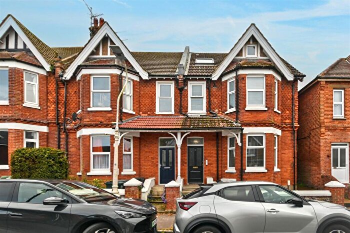 1 Bedroom Flat For Sale In Hurst Road, Eastbourne, BN21