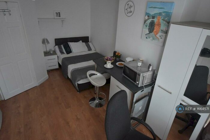 Studio To Rent In Lilac Road, Southampton, SO16