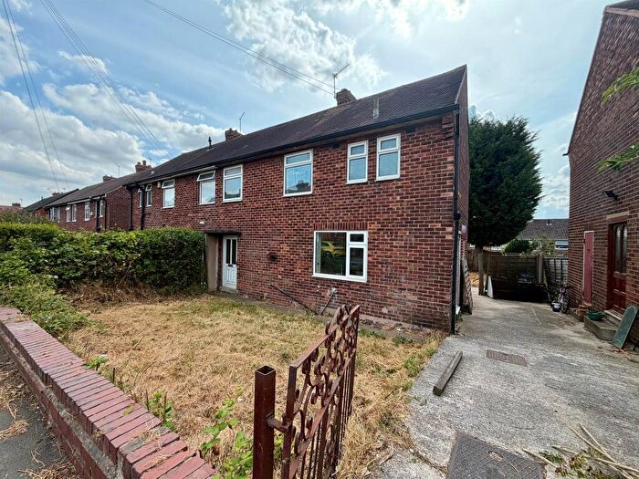 3 Bedroom Semi Detached House For Sale In Hollytree Avenue, Maltby, Rotherham, S66