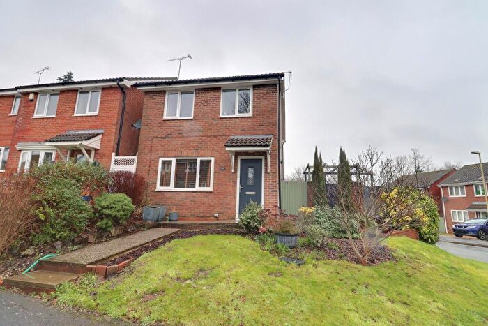 2 Bedroom Detached House For Sale In Spruce Avenue, Waterlooville, PO7