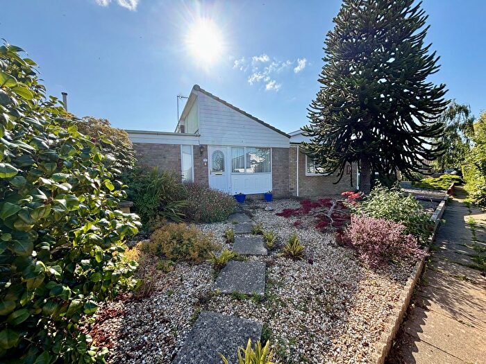 2 Bedroom Terraced Bungalow For Sale In Yew Tree Close, Yeovil, Somerset, BA20