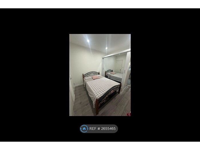 1 Bedroom Flat To Rent In Lampton Road, Hounslow, TW3