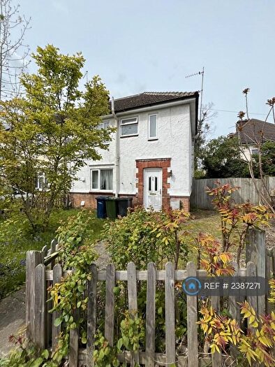 3 Bedroom End Of Terrace House To Rent In Hawthorn Way, Cambridge, CB4