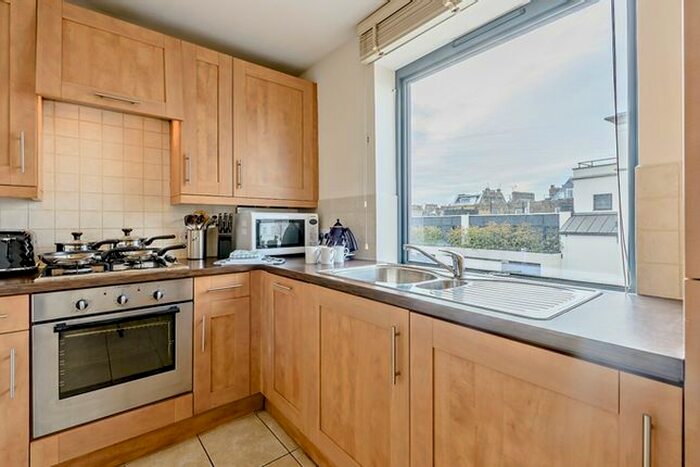 2 Bedroom Flat To Rent In Fulham Road, Chelsea, SW3