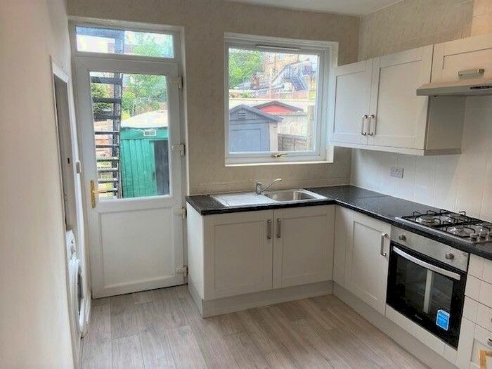 2 Bedroom Maisonette To Rent In Hill House, Cavendish Avenue, Harrow, HA1