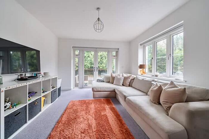 2 Bedroom Flat For Sale In Cardew Court, Bracknell, Berkshire, RG12