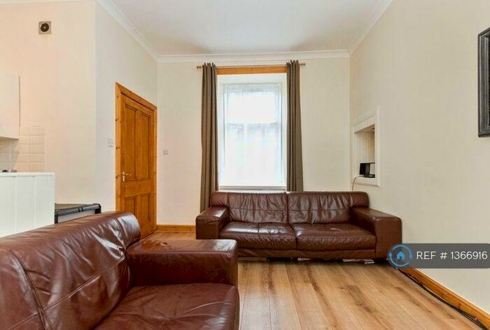 1 Bedroom Flat To Rent In Baldridgeburn, Dunfermline, KY12