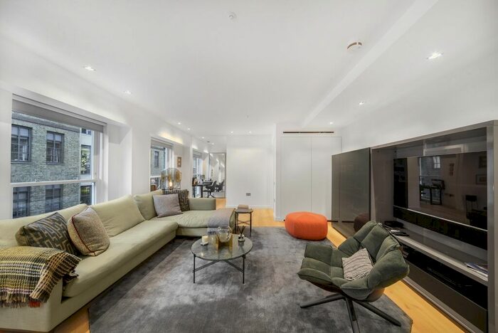3 Bedroom Flat To Rent In Aldwych Chambers, Essex Street, WC2R