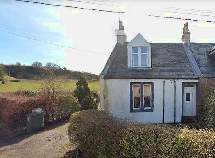 1 Bedroom Semi-Detached House For Sale In Halket Road, Lugton, KA3