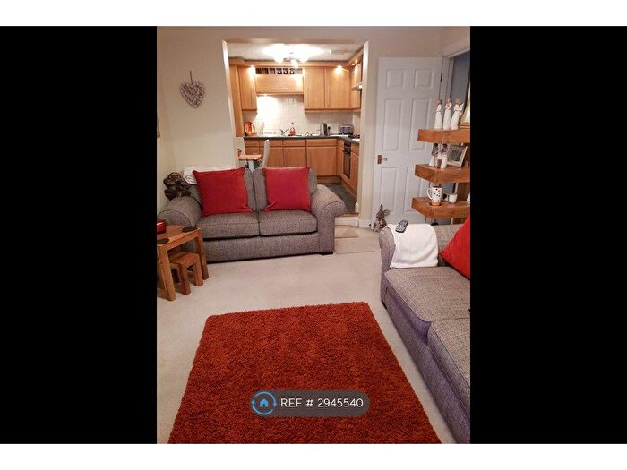 2 Bedroom Flat To Rent In South Ferry Quay, Liverpool, L3