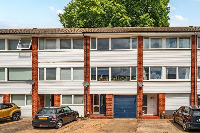4 Bedroom Terraced House For Sale In Foxwood Road, London, SE3
