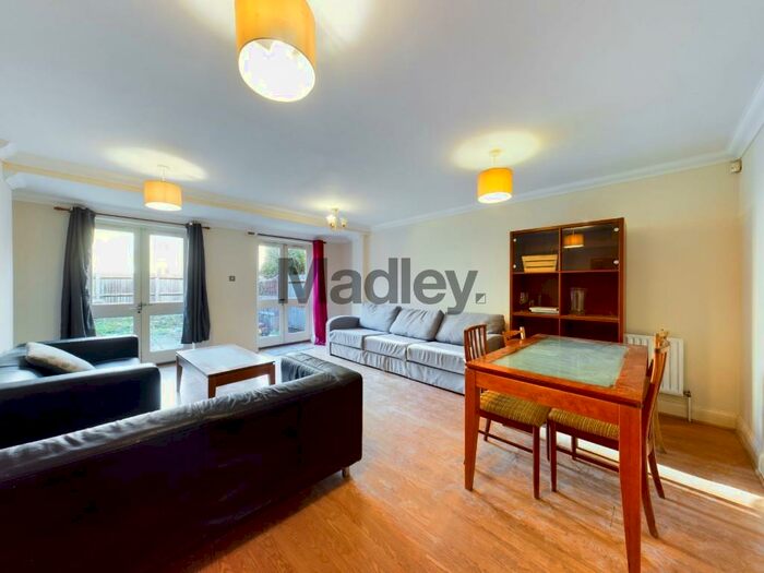 3 Bedroom House To Rent In Plough Way, London, SE16