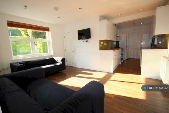 6 Bedroom Semi-Detached House To Rent In Barcombe Road, Brighton, BN1