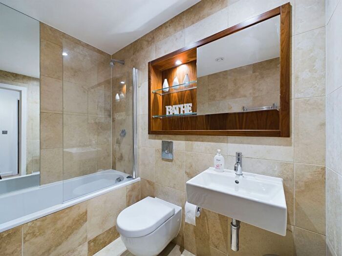 1 Bedroom Flat To Rent In William Jessop Way, City Centre, Liverpool, L3