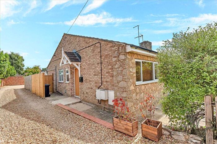 3 Bedroom Bungalow For Sale In West Street, Olney, MK46