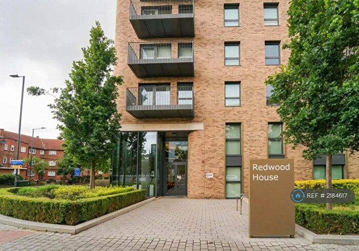 2 Bedroom Flat To Rent In Engineers Way, Wembley, HA9