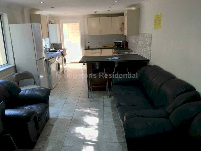 6 Bedroom End Of Terrace House To Rent In Northcote Street, Cathays, Cardiff, CF24