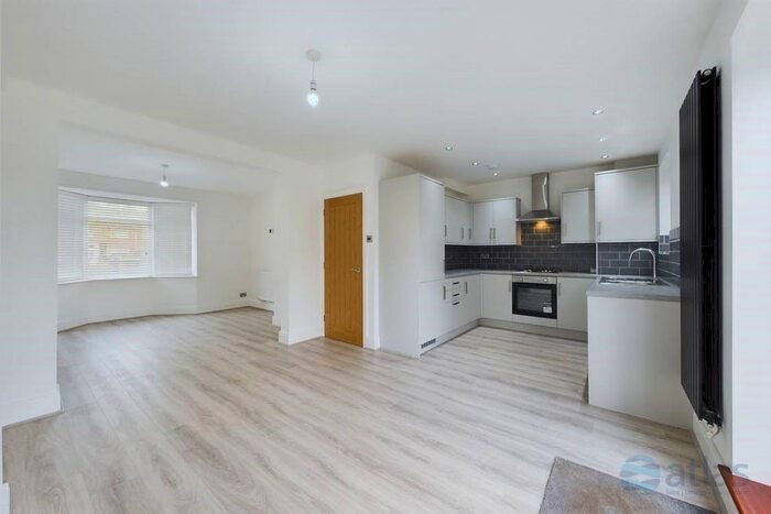 3 Bedroom Terraced House To Rent In Utting Avenue East, Norris Green, L11