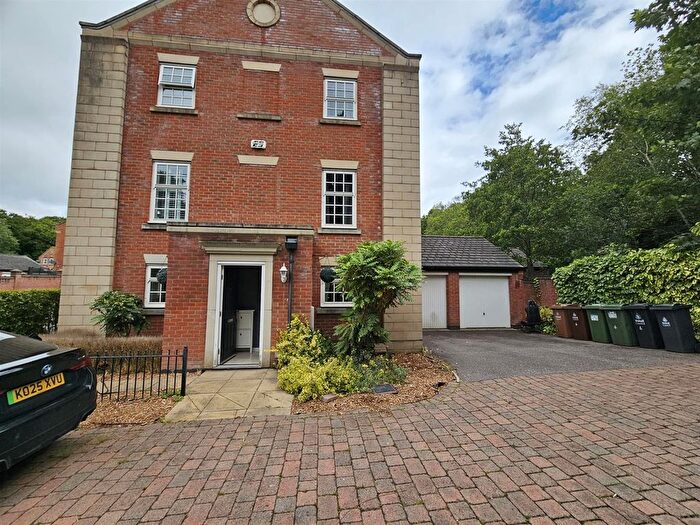 3 Bedroom Town House To Rent In Nether Hall Avenue, Great Barr, B43