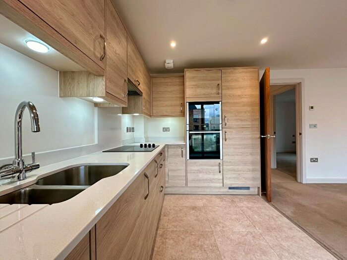 2 Bedroom Apartment For Sale In Fountain Way, Salisbury, Wiltshire, SP2