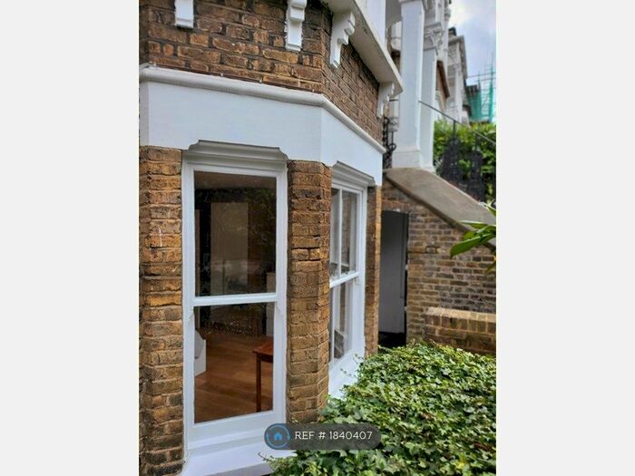 1 Bedroom Flat To Rent In South Lambeth Road, London, SW8