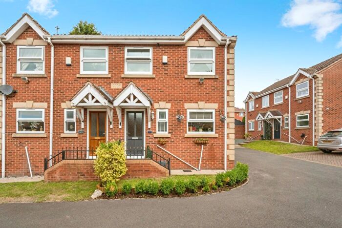3 Bedroom Semi-Detached House For Sale In The Poplars, Conisbrough, Doncaster, DN12