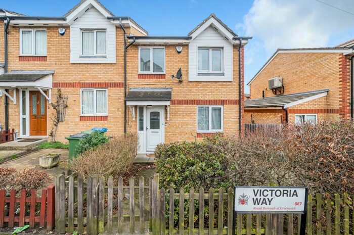 3 Bedroom End Of Terrace House To Rent In Victoria Way Blackheath, SE7
