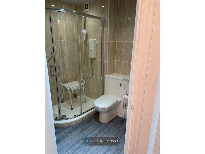 1 Bedroom Flat To Rent In The Hawthorns, Manchester, M32