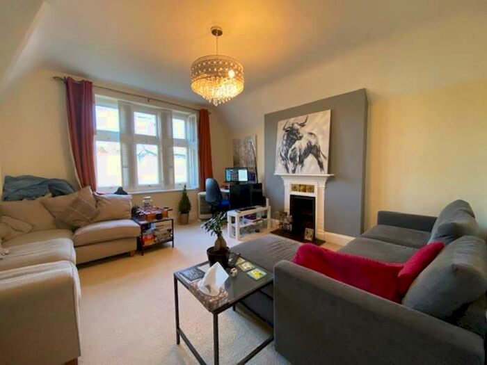 2 Bedroom Flat To Rent In Cathedral Road, Cardiff, CF11