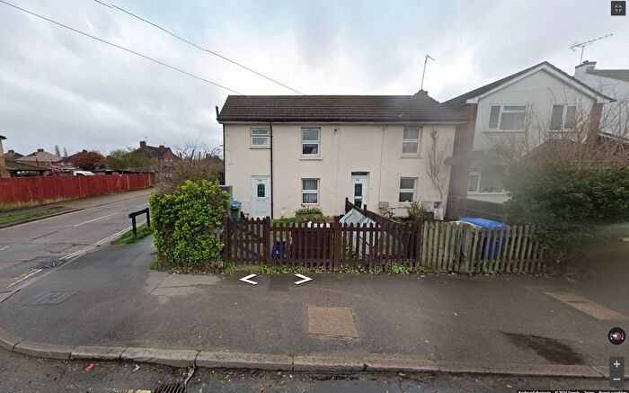2 Bedroom Semi-Detached House To Rent In North Lane, Aldershot, GU12