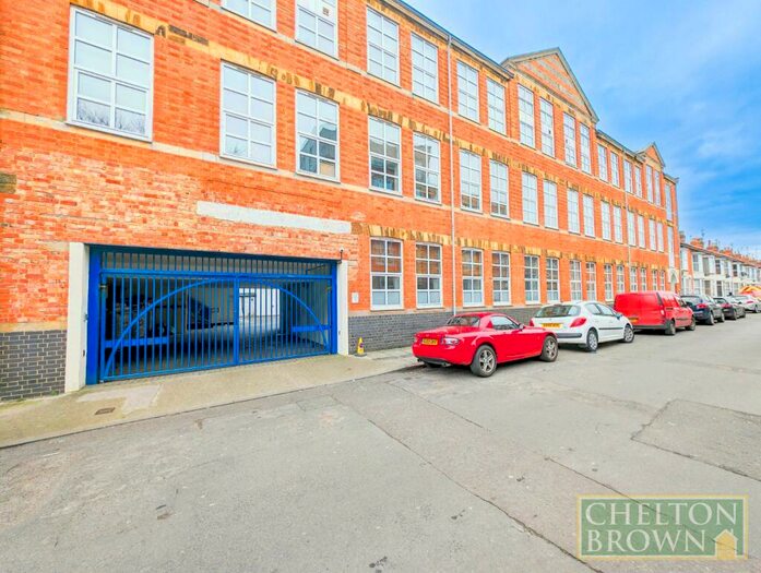 2 Bedroom Apartment To Rent In Normal Boot And Shoe, - Talbot Road, Abington, Northampton, NN1