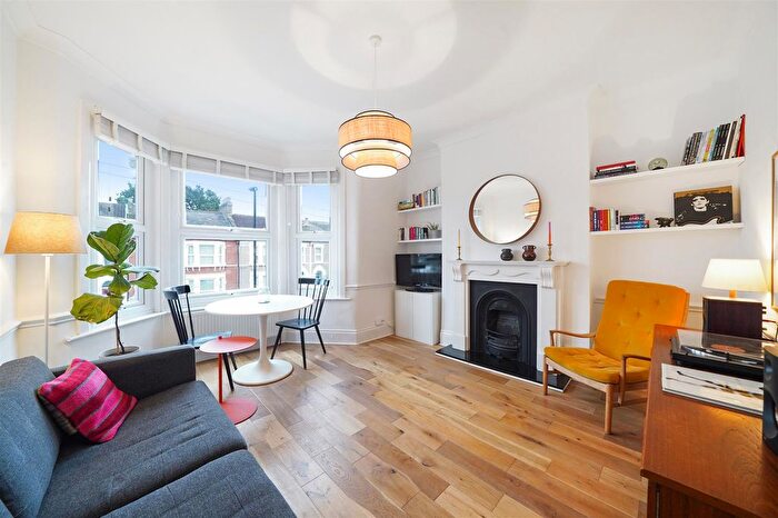 2 Bedroom Flat To Rent In Birkhall Road, London, SE6