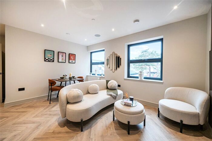 1 Bedroom Flat For Sale In High Street, Crowthorne, RG45