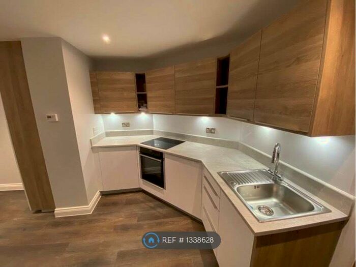 Studio To Rent In Kings Crescent Apartments, Derby, DE1