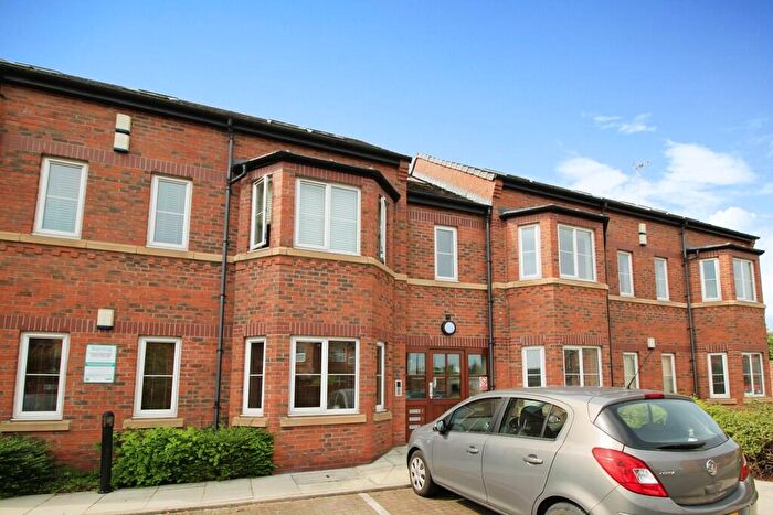 2 Bedroom Apartment To Rent In Boundary Court, Tarvin Road, CH3