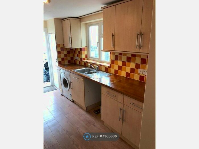 3 Bedroom Terraced House To Rent In Waverley Crescent, London, SE18