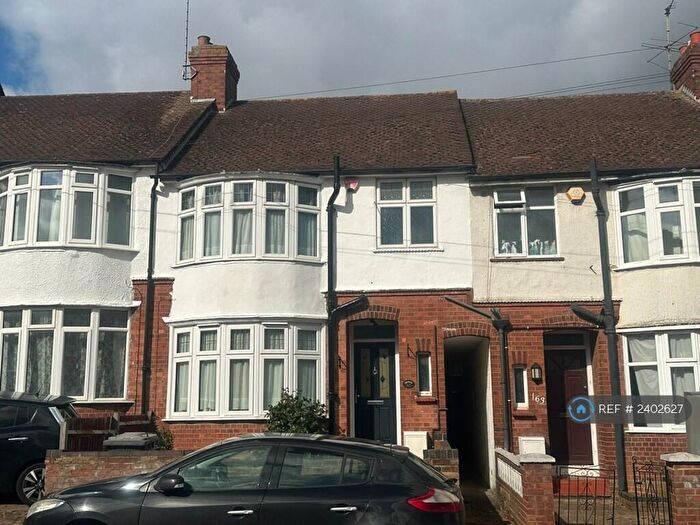 3 Bedroom Terraced House To Rent In Strathmore Ave., Luton, LU1