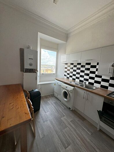 3 Bedroom Flat To Rent In Dundee, Tayside, DD1