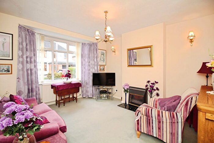 4 Bedroom Semi Detached House For Sale In Kirloe Avenue, Leicester Forest East, LE3