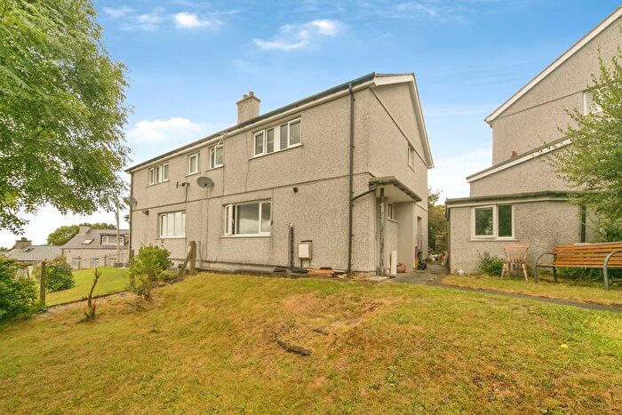 3 Bedroom Semi-Detached House For Sale In Ciltrefnus, Gerlan, Bethesda, Bangor, LL57