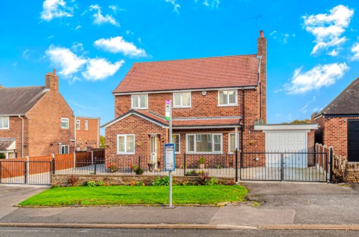 3 Bedroom Detached House For Sale In Lansdowne Avenue, Chesterfield, S41