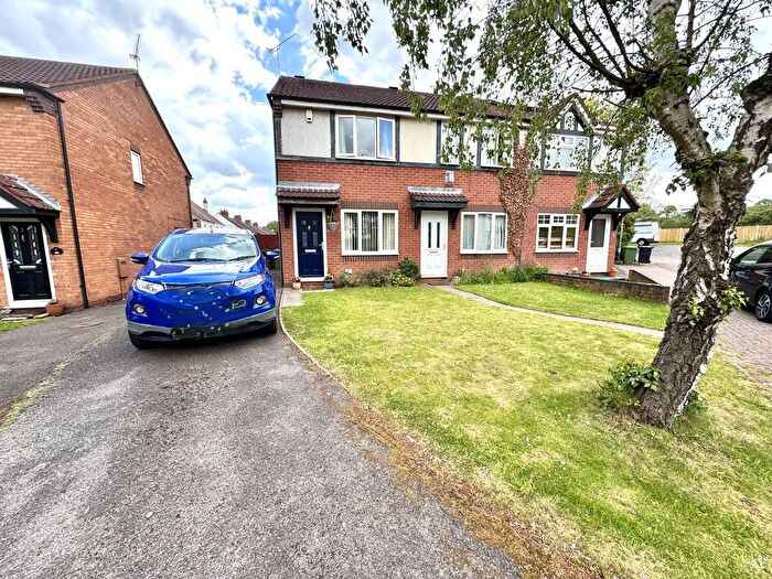 2 Bedroom End Terrace House For Sale In Rochester Close, Nuneaton, CV11
