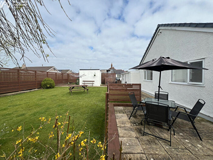 3 Bedroom Detached Bungalow For Sale In Gwalchmai Uchaf, Gwalchmai, Anglesey, LL65