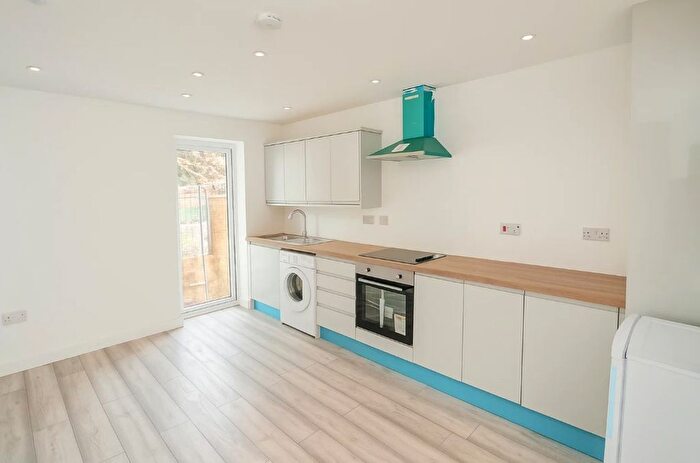 1 Bedroom Flat To Rent In Hanover Street, Mount Pleasant, Swansea, SA1