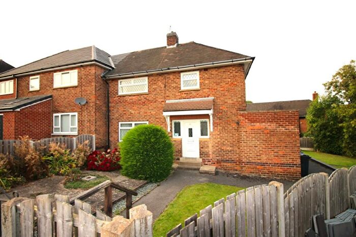 3 Bedroom Semi-Detached House To Rent In Glenholme Way, Sheffield, S13