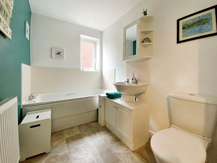 3 Bedroom Detached House For Sale In Hyde Park Road, Kingswood, Hull, HU7