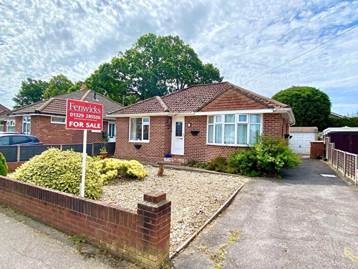 2 Bedroom Detached Bungalow For Sale In Southmead Road, Fareham, PO15