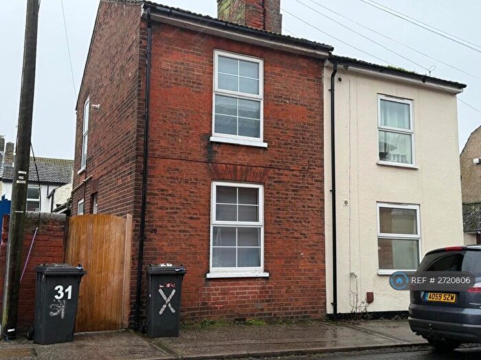 2 Bedroom Semi Detached House To Rent In Tennyson Road, Lowestoft, NR32